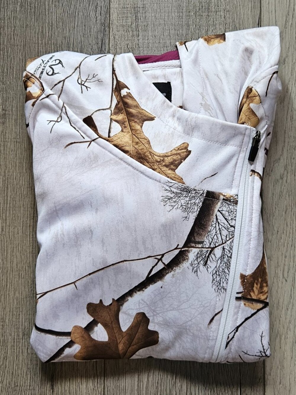 Women's Realtree Xtra Colors White Out Camo Hoodie Maroon White Accents Size L - Picture 10 of 10